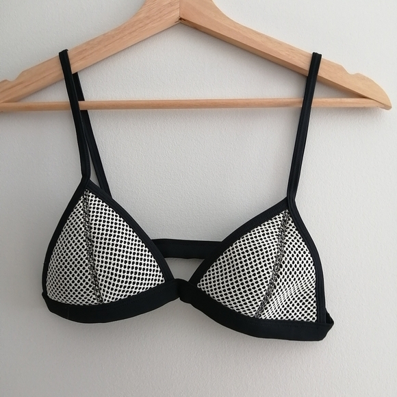Triangl Mesh Overlay Neoprene Triangle Bikini Top XS - Picture 11 of 12